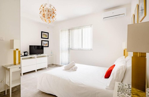 Swieqi House | Casa Leon Malta