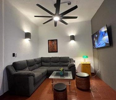 Hidalgo Villa | Casa Limon
