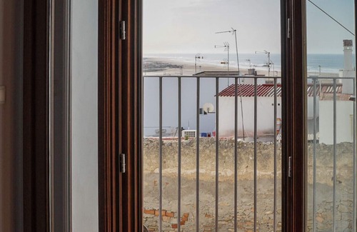 Conil de la Frontera City Center House | Casa Linda. Stylishly refurbished in old town Conil.
