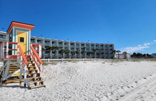 Panama City Beach Hotel | Casa Loma Panama City Beach - Beachfront
