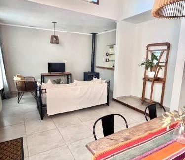 Nueve de Julio House | Casa Los Olivos