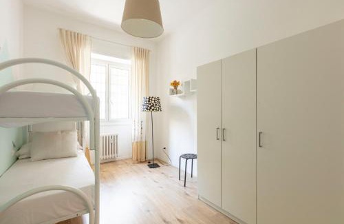 Cinecitta Apartment | Casa Lucio Sestio Metro A