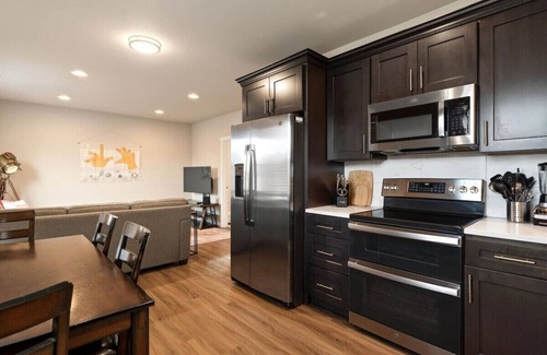 New Tacoma House | Casa Luna - Old Town/Stadium District Retreat