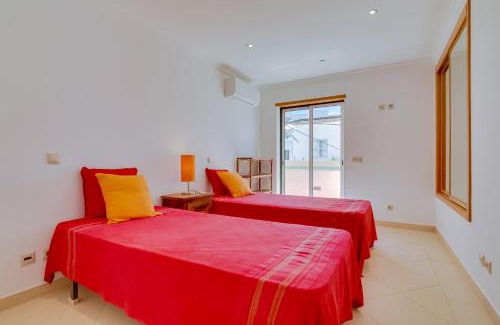 Cavacos House | Casa Luz - Quarteira