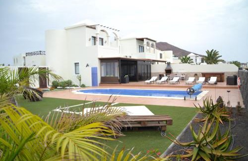 Playa Blanca Villa | Casa Mabel