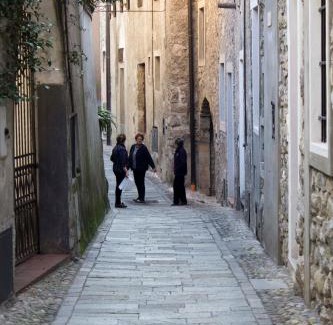 Marone Apartment | CASA MADALI' - NEL BORGO