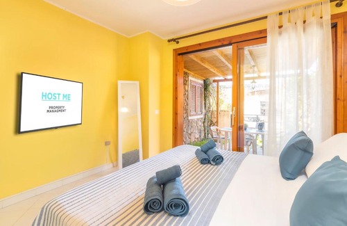 Villasimius Apartment | Casa Madrid 2 - FREE WIFI - with patio
