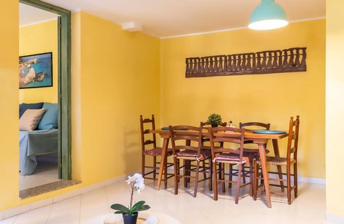 Villasimius Apartment | Casa Madrid 2 - FREE WIFI - with patio