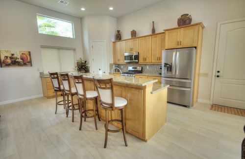 La Quinta Cove House | Casa Madrid – Private Mini Compound, Mountain Views, Pool/Spa, Walk to Hiking