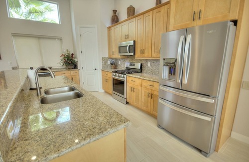 La Quinta Cove House | Casa Madrid – Private Mini Compound, Mountain Views, Pool/Spa, Walk to Hiking