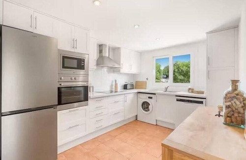 Cap d'en Font Apartment | Casa Maitzgon renovated villa with pool and garden
