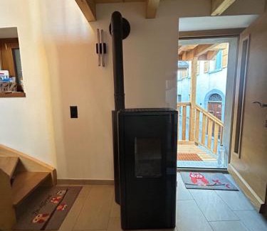 Roveredo Ski Chalet | Casa Majagatt Holiday Home