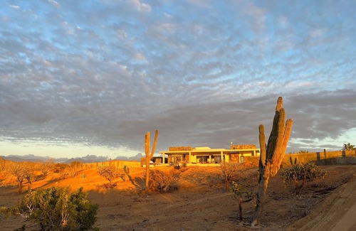 Cerritos House | Casa mALIbu view of ocean, pool , hot tub, one acre lot,3 minute walk to beach