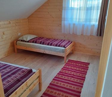 Marisel House | casa man