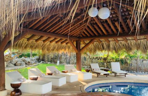 Troncones Bed & Breakfast | Casa Manzanillo - Sunset Room - Ocean Front Room at Exceptional Beach Front Location