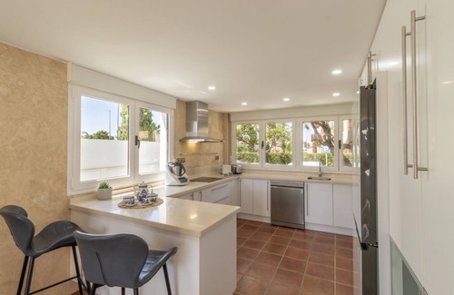 Motril House | Casa Mapa Comfort and Luxury with Beautiful Park