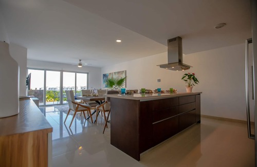 Puerto Juarez Condo | Casa Mar Ocean View and short walk to beach 2 bdrm 2 bath Condo
