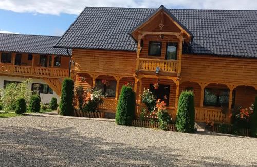 Breb House | Casa Maramureșeană Larisa