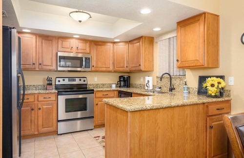 Paradise Valley Village Condo | CASA MARGARITA-Anasazi Village-Lovely updated condo with pool/golf course views
