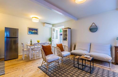 Svetvincenat Villa | CASA MARIO-charming stone house with jacuzzi