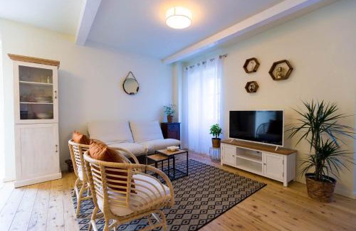 Svetvincenat Villa | CASA MARIO-charming stone house with jacuzzi