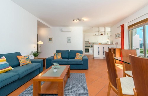 Santa Luzia Apartment | Casa Marjan Sol by Algartur - 5 mins Downtown - Pool & Patio