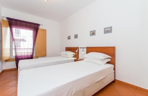 Santa Luzia Apartment | Casa Marjan Sol by Algartur - 5 mins Downtown - Pool & Patio