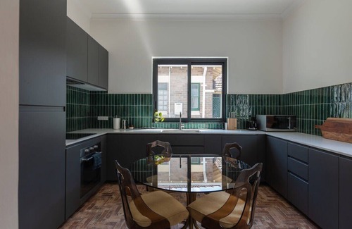 Arncliffe House | 'Casa Martin' - Light-Filled Arncliffe Haven