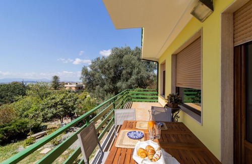 Quartu Sant'Elena Apartment | CASA MASINA, apartment with garden 500mt from the sea