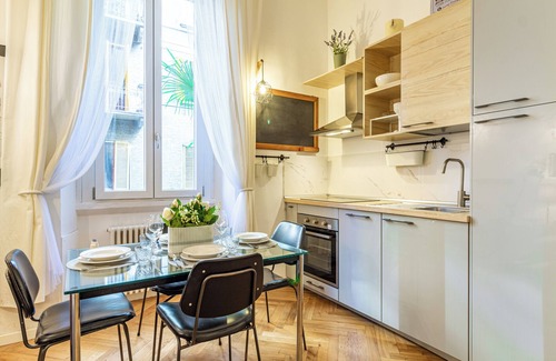 Zona Farini Apartment | Casa Menabrea - 1 min dalla metro