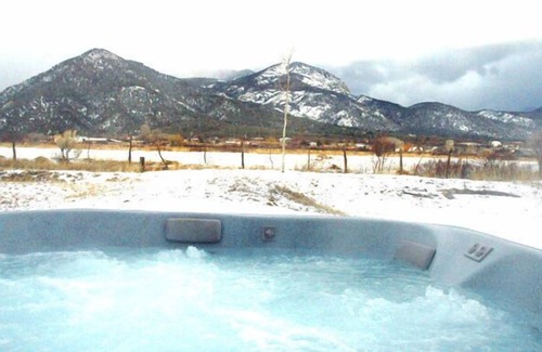 Arroyo Seco House | Casa Miguel- Indoor Pool -Tennis- Fireplace -Mountain views- Hot Tub -Wifi