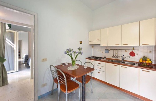 Marina di Puolo House | Casa Milli C: A cozy apartment situated on a promontory facing the sea.