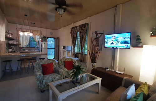 Puerto Viejo de Talamanca Apartment | Casa mindanao apartments, AC+WIFI + swimming pool.