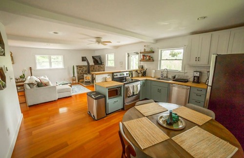 Kerhonkson House | Casa Minnewaska Newly Renovated 5 acres & secluded