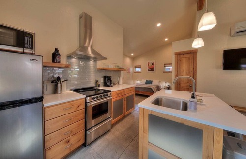 Moab Condo | Casa Moab Hideaway | Downtown | Outdoor Sauna!