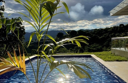 Anapoima House | Casa Moderna con Vistas Espectaculares en Anapoima