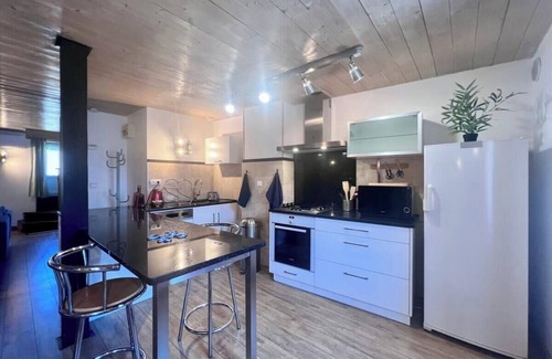 Brive-la-Gaillarde House | Casa Montcalm - T2 -Clim -Proche Gare/Centre Brive