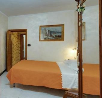 Bosa Historic Centre Apartment | Casa Muruidda di Mario Stara