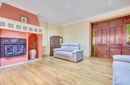 Viana Apartment | Casa Museo by Clabao