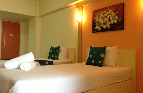 Racha Thewa Hotel | Casa Narinya at Suvarnbhumi Airport