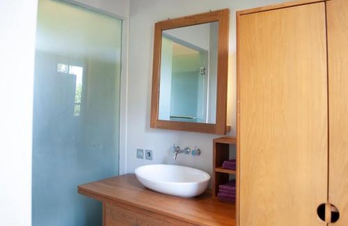 Rote Island Resort | Casa Narrow Villa