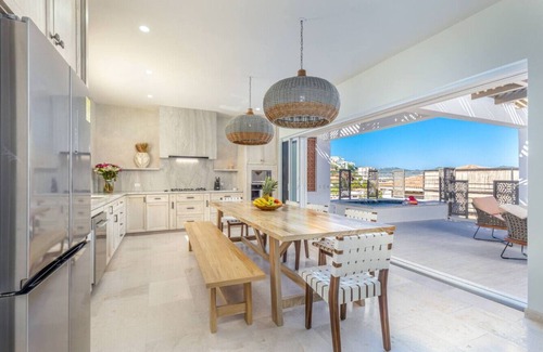 Centro Villa | Casa Natalia: Newly Built Luxurious Pedregal Home