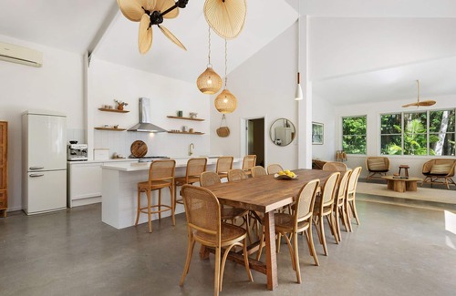 Ewingsdale Villa | Casa Nomad - stylish 6 BR villa with pool & sauna