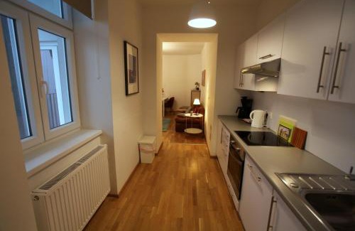 Brigittenau Apartment | Casa Nostra - Ruhige Stadtwohnung mit Balkon