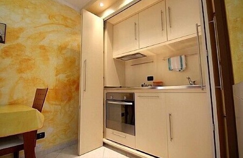La Spezia House | Casa Nuria E: A modern and graceful studio apartment which faces the sun and the sea, with Free WI-FI.