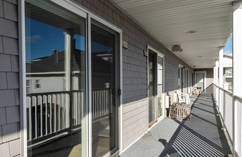 Hampton Apartment | Casa Oceana - Boutique Studio Condo w/Pool ☀️🏖🌊🐚