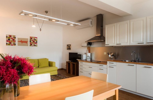 Arco da Calheta Apartment | Casa Oliva-Vista Mar2: Designer apartment garden level, top location, heated pool
