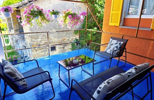 Contone Apartment | Casa Orange