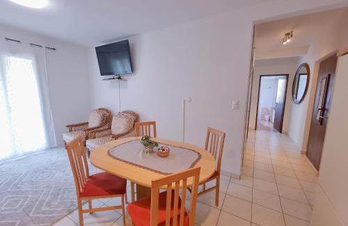 Contone Apartment | Casa Orange