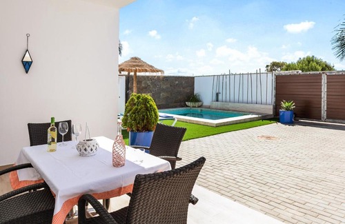 El Palmar House | Casa Orilla Sur A
